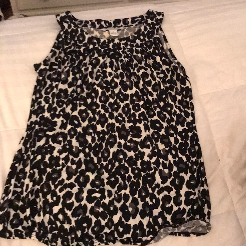 Black and white cheetah print top